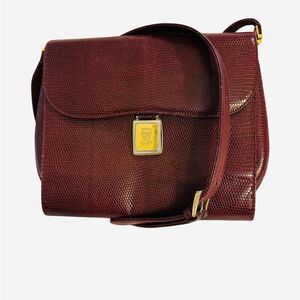 Gucci Elegant Burgundy Leather Shoulder Bag